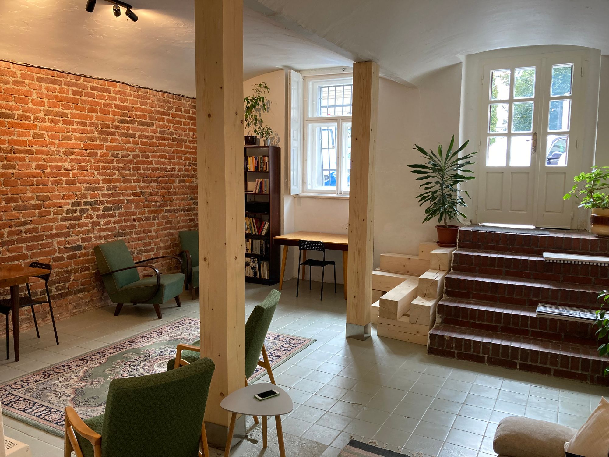 Kompaktní coworky se nenápadně dostávají do popředí