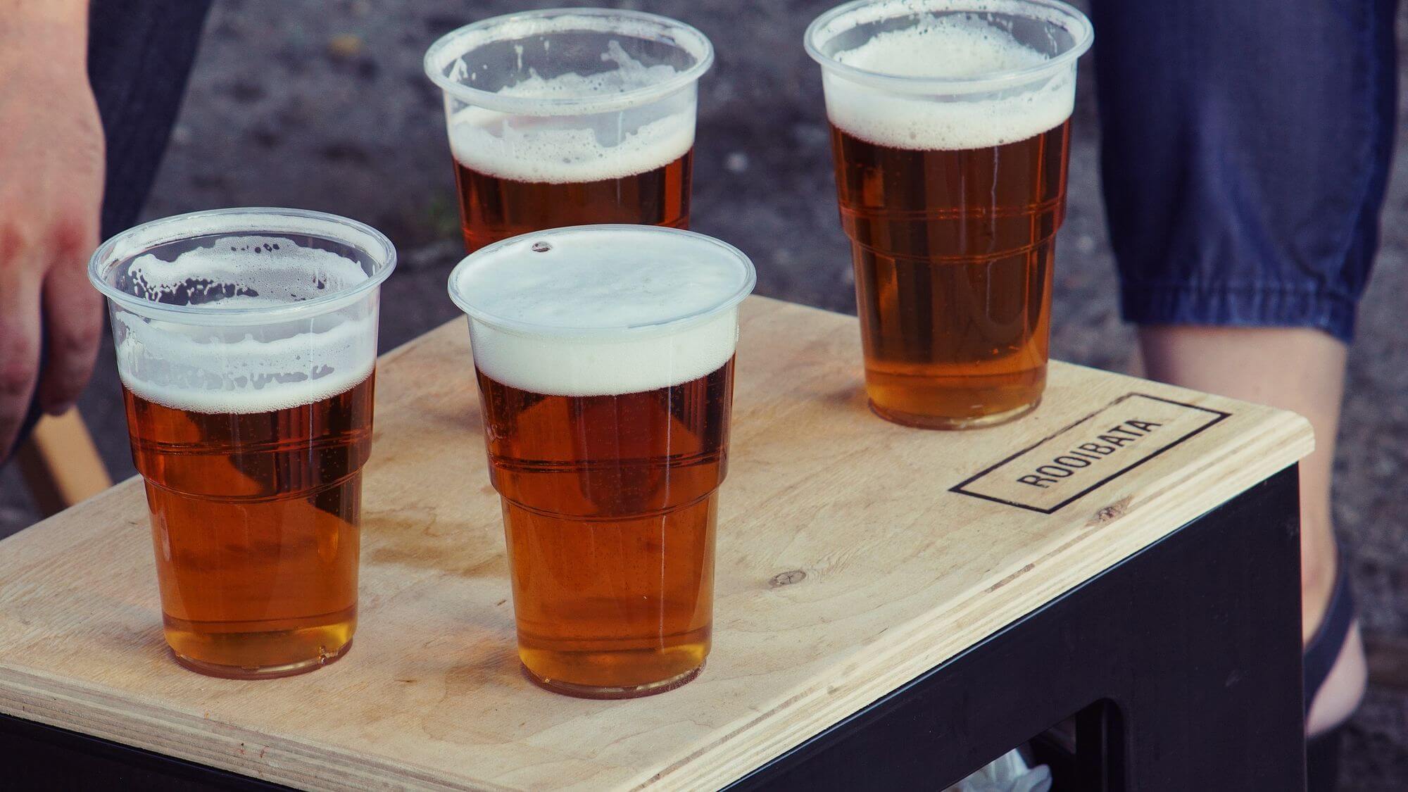 Konzumace alkoholu podle nové studie přímo způsobuje rakovinu